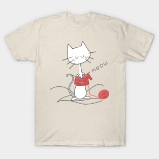 White Knitting Cat - Creme T-Shirt